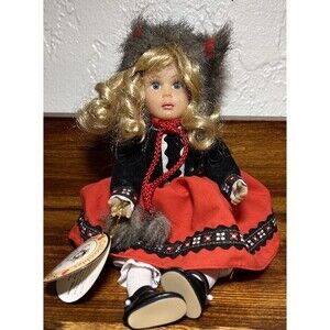 Norway Teenie Friends Collection Karin Doll K113 Norwegian Red Dress Blue Eyes